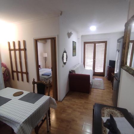 Apartment Mixa Belgrado Exterior foto